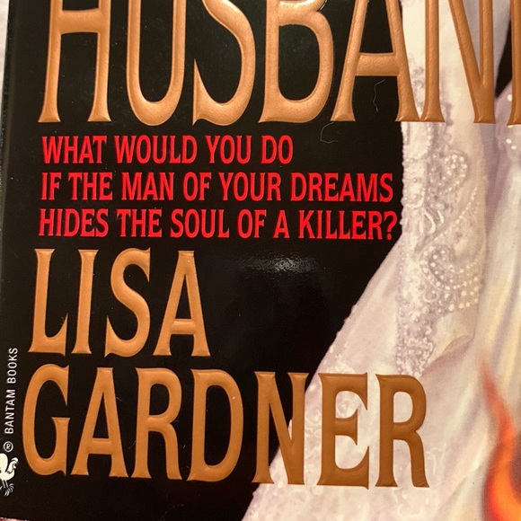 Murder mystery set of 2 books - Picture 6 of 8